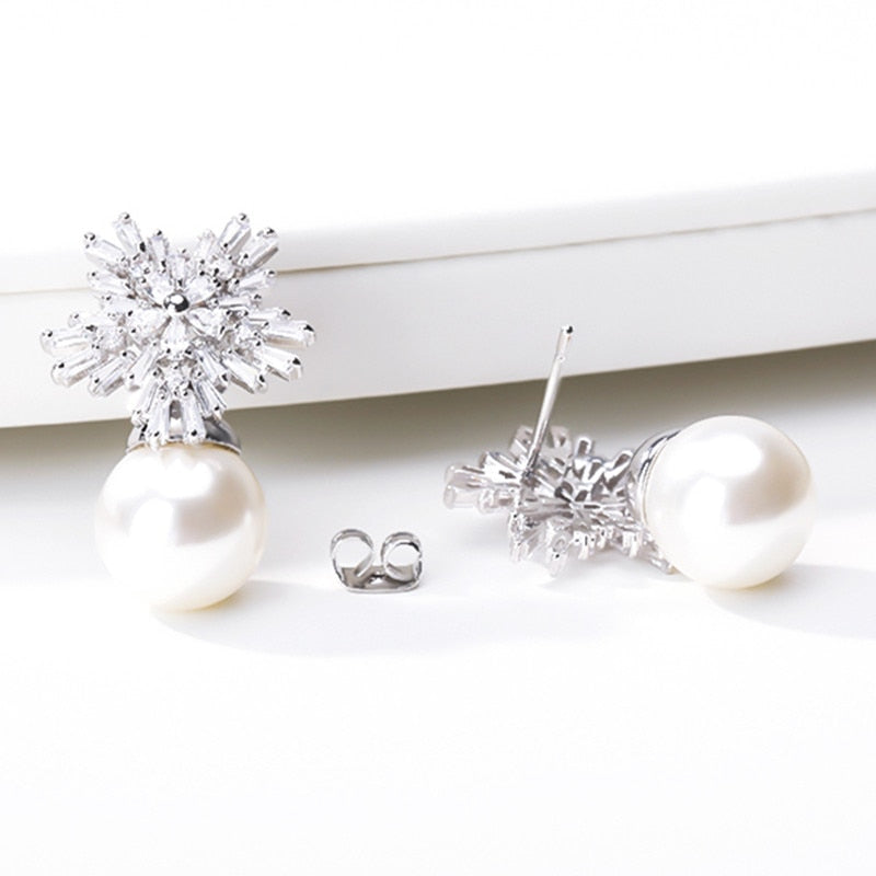 Pearl Snow Flower Earrings